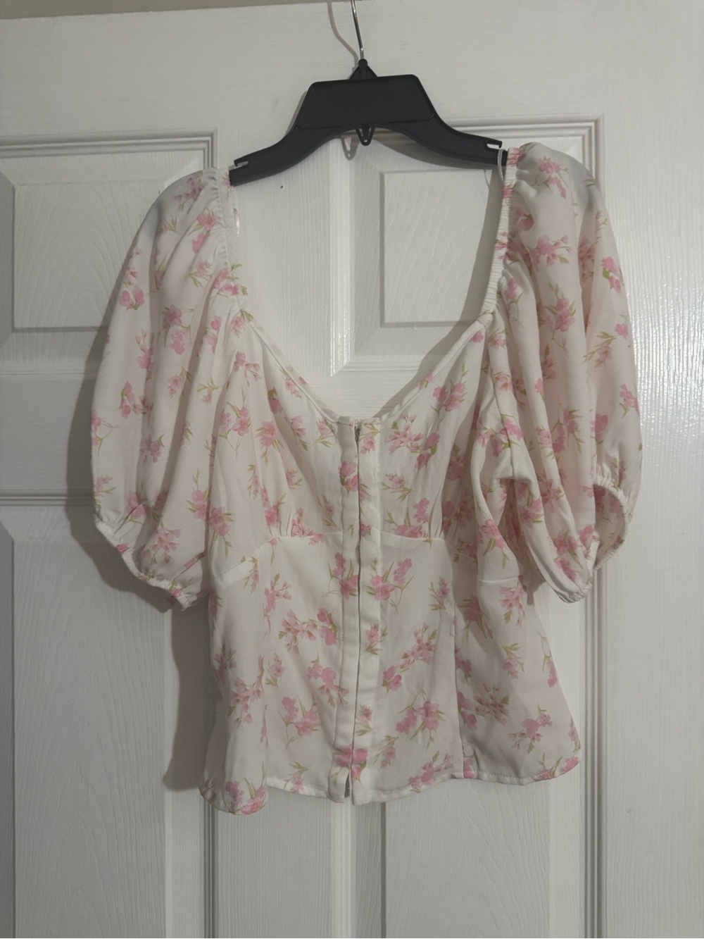 White & Pink Floral Puff Sleeve Sweetheart Neckline Top
